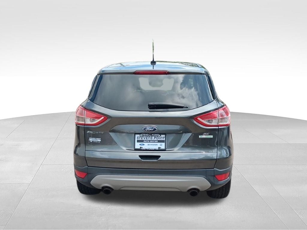2016 Ford Escape — detail view